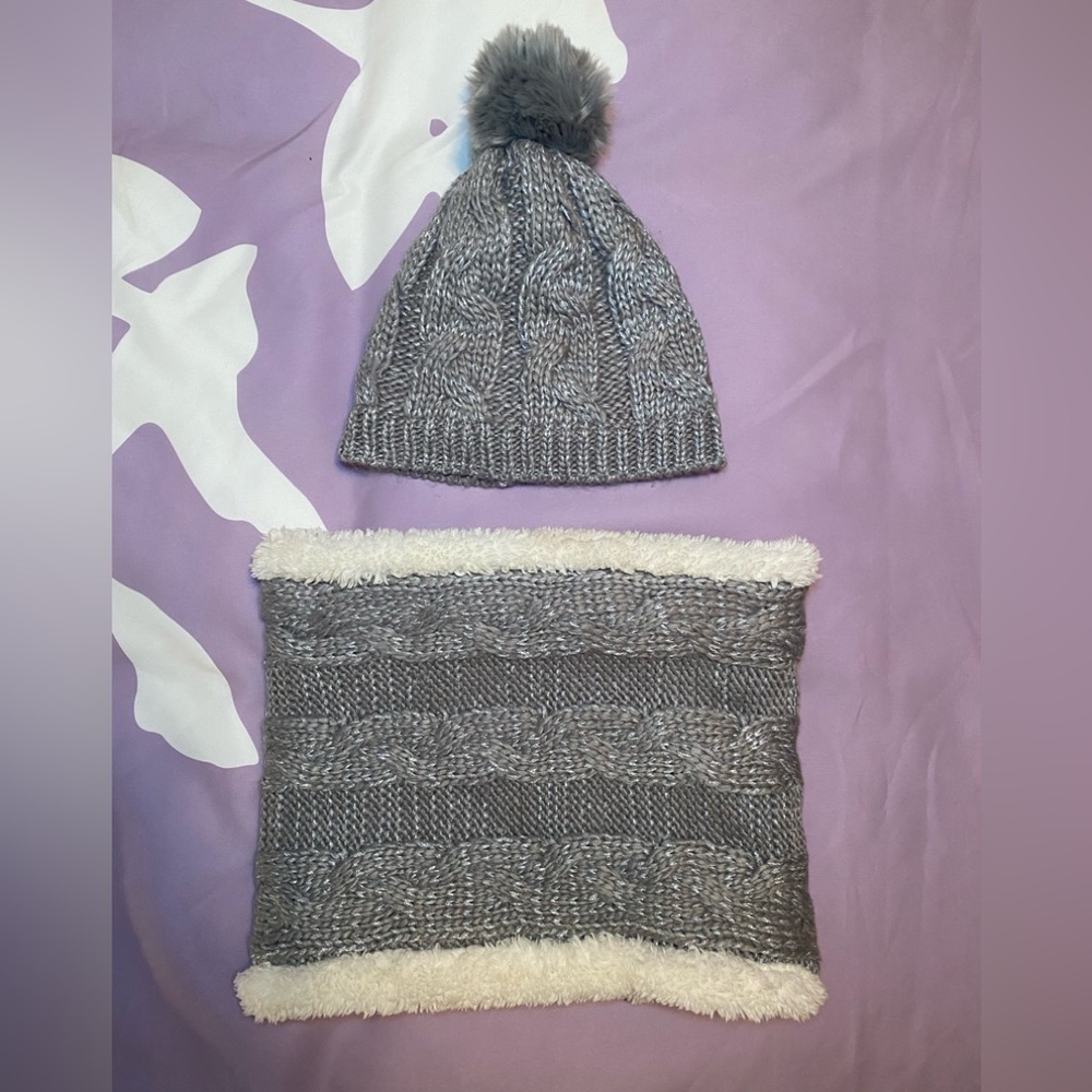 Sonoma metallic/sparkle grey hat and pull on scarf set